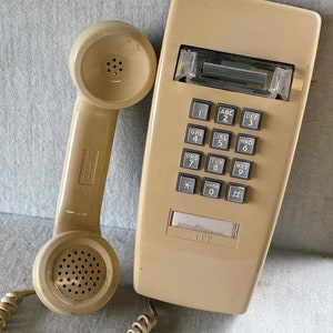 Vintage ITT wall phone push button. 1995 untested