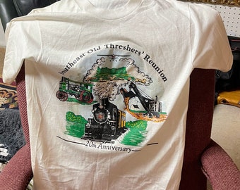 Vintage 1990's  Old Threshers Reunion T shirt size 38-40 6th annual fly in  old new stock