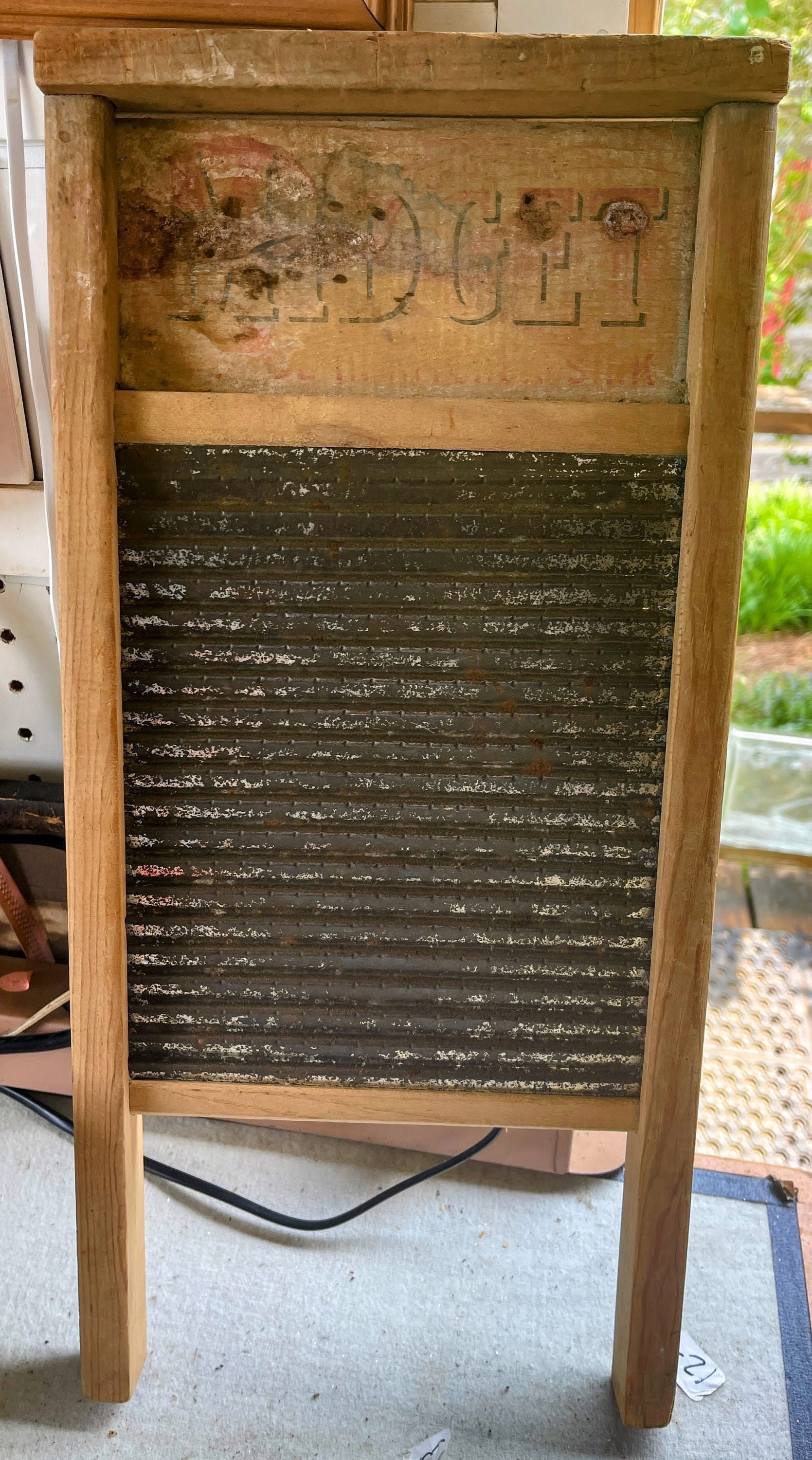 The Small Lil' Rusted Washboard