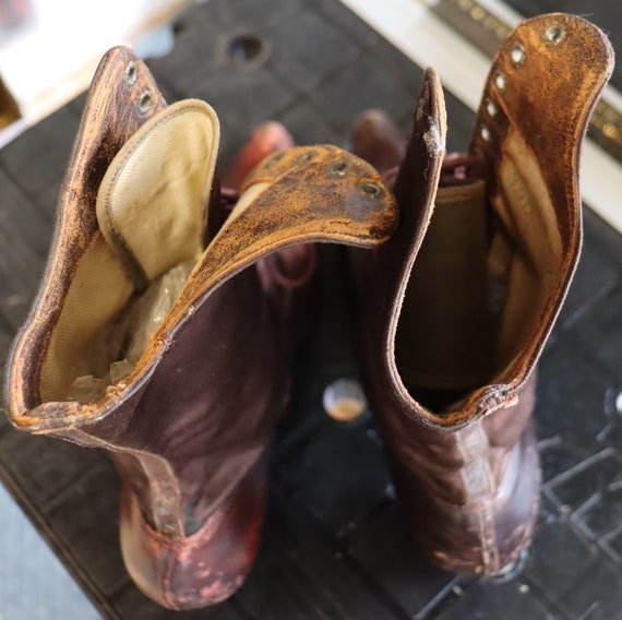 Vintage Victorian ladies lace-up leather boots - image 4