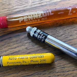 3 vintage advertising items Lighter, knive, Pennzoil oiler