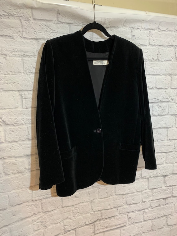 Ellen Tracy Timeless Velvet Black Jacket