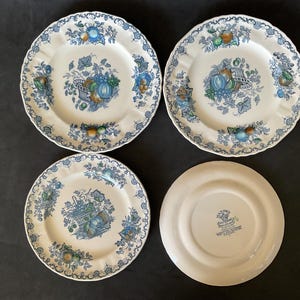 Mason’s Fruit basket Ironstone Dinnerware Set, made  in England, 4 pieces