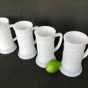 Federal Glass 4 Beer Stein Milk Glass Tavern Scene