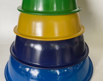 Vintage Pyrex Rainbow Mixing Bowl Set: Blue, Yellow, Green (4-Piece)