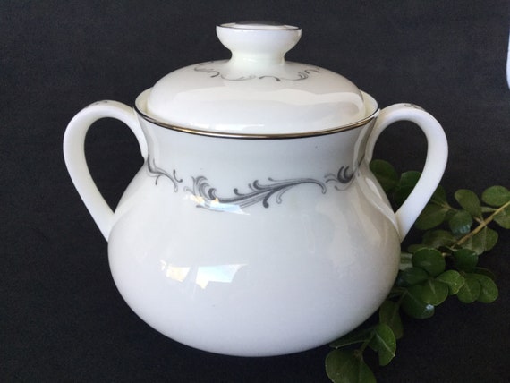 Royal Doulton Coronet H 4947 Bone China Serving Set, Made in