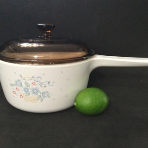 Corning Ware Country  Cornflower S-1.5-B  Sauce Pan 1.5 L with Pyrex lid