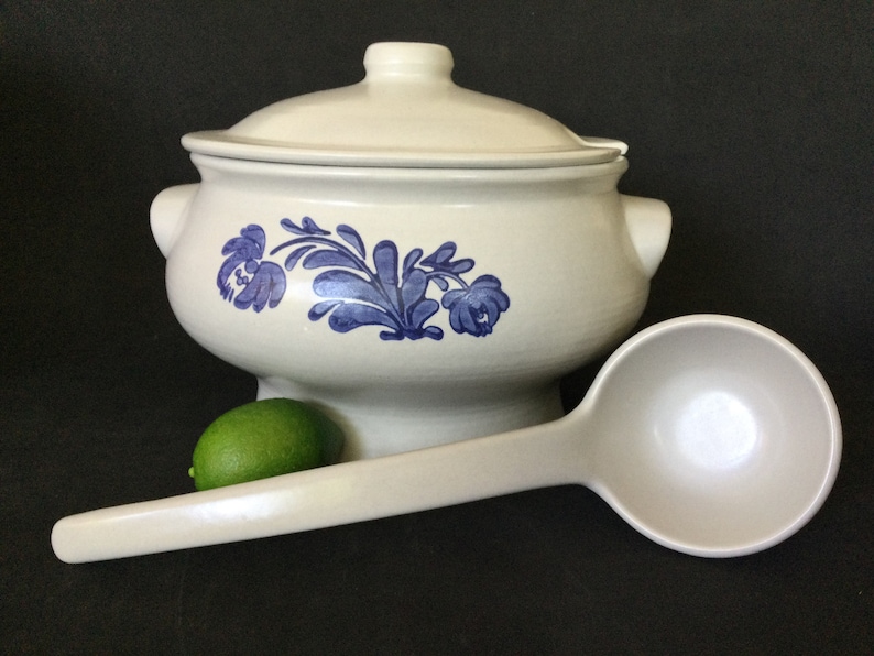 Pfaltzgraff Yorktowne Dinnerware