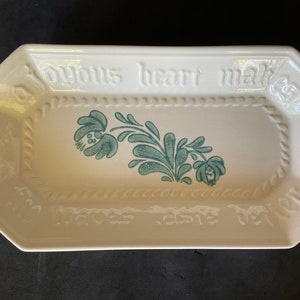 Assiette à pain vert Yorktowne de Pfaltzgraff, fabriquée aux États-Unis