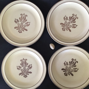 Pfaltzgraff Village Pattern 4 dinner plates, made in USA