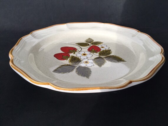 Mikasa Strawberry Festival EB 801 Chop Plate, Japan Made - Etsy