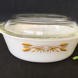 Fire king 467 Harvest Wheat Oval casserole with original 467 Lid, USA made