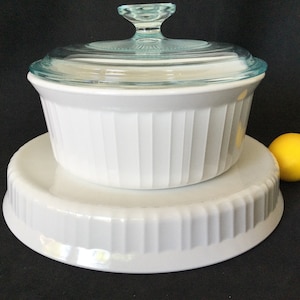 Cocotte ronde Corning Ware French White F-5-B de 1,6 litre avec couvercle en Pyrex et moule à quiche F-3-B, fabriquée aux États-Unis