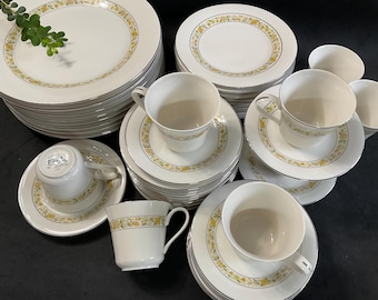 Berkeley  House  Fine China collection Desire 1045,  made in Japan, sold per sets