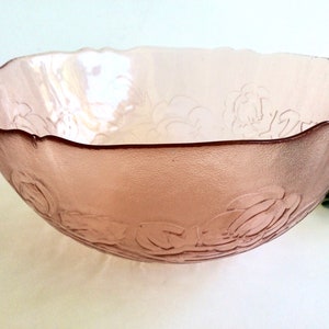Arcoroc Rosa Pink  Glass Round Serving bowl, made in France