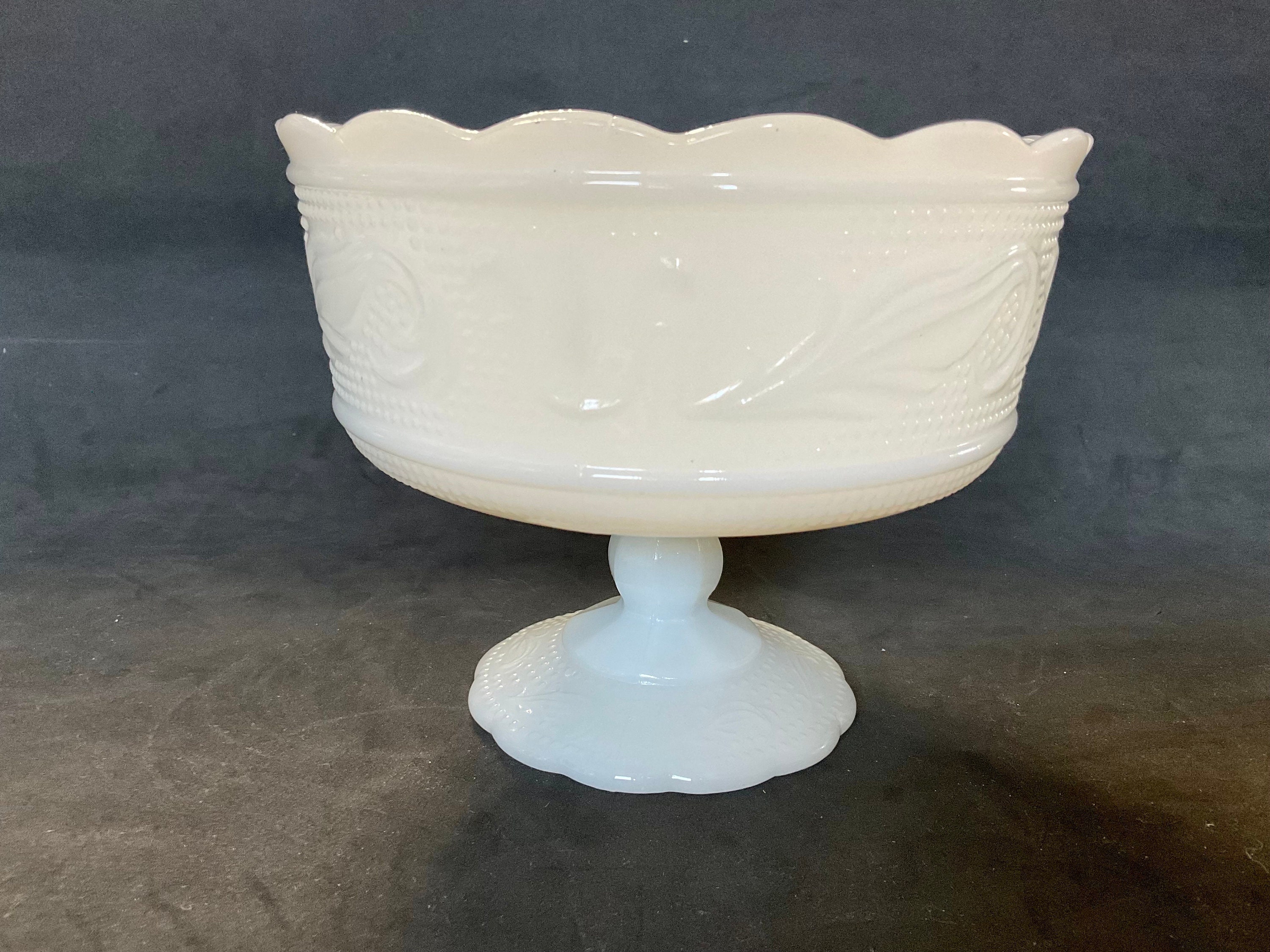 Vintage E.O. Brody Co. Cleveland USA White Milk Glass Footed