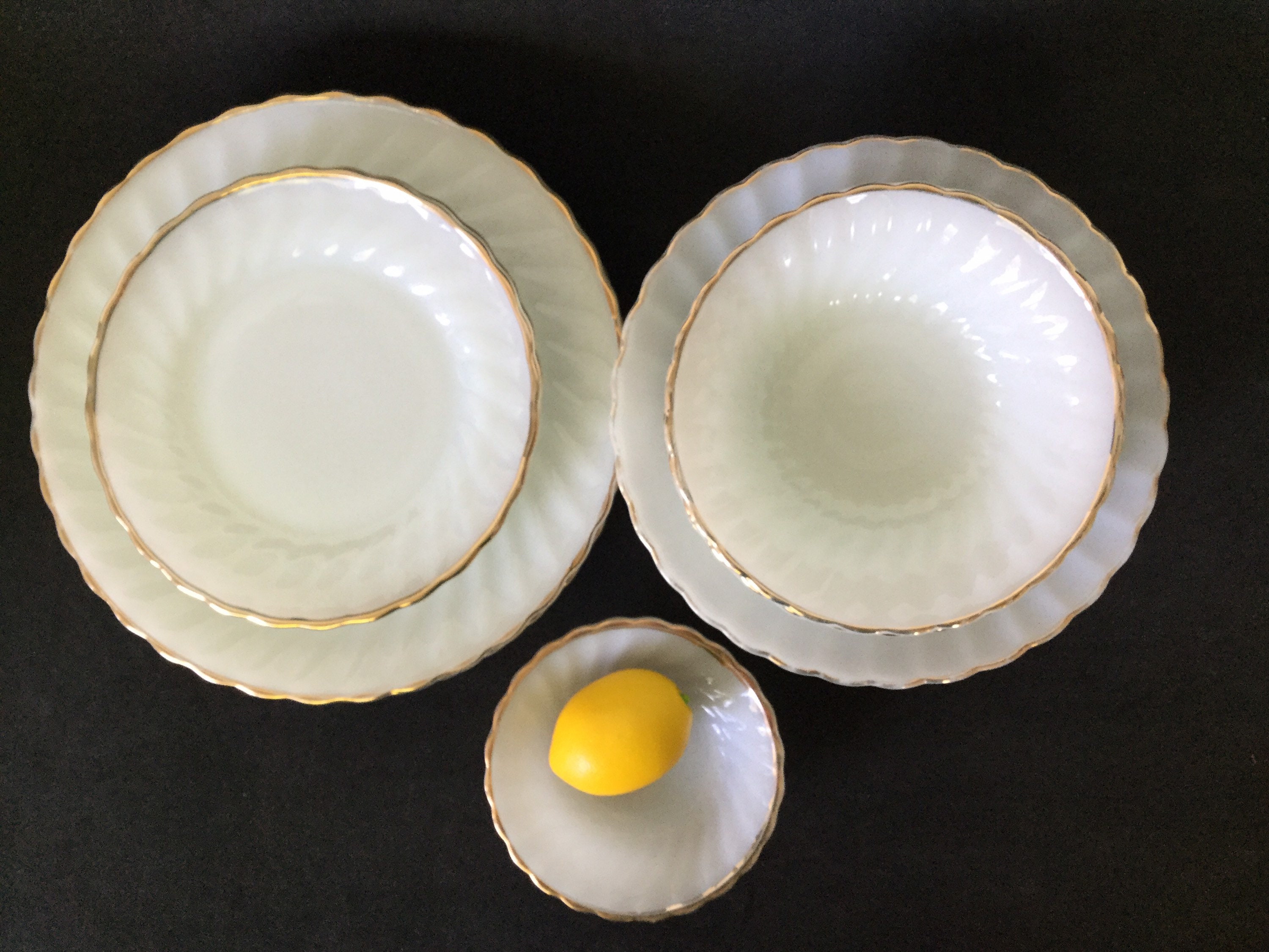 Fire-King - Anchor Hocking ディナープレートセット B Anchor Hocking Fire King Dinnerware Seashell Swirl With 22k