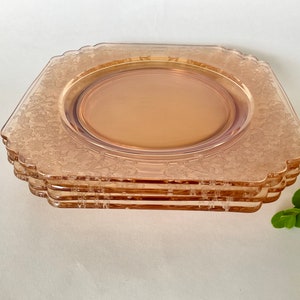 Fostoria 4 Queen Anne luncheon glass plates light amber  color, USA made