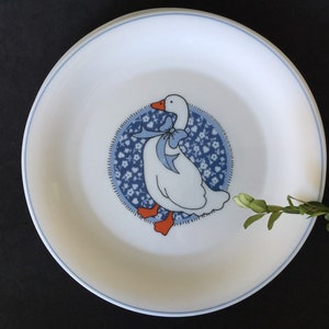 Arcopal Duck with Blue Bow dinnerware collection, 7 pieces, made in France