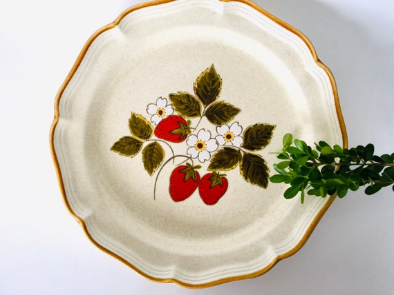 Mikasa Strawberry Festival EB 801 Chop Plate, Japan Made - Etsy