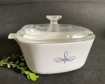 Corning Ware Trefoil  square casserole 2-1/2 quart with clear Pyrex lid