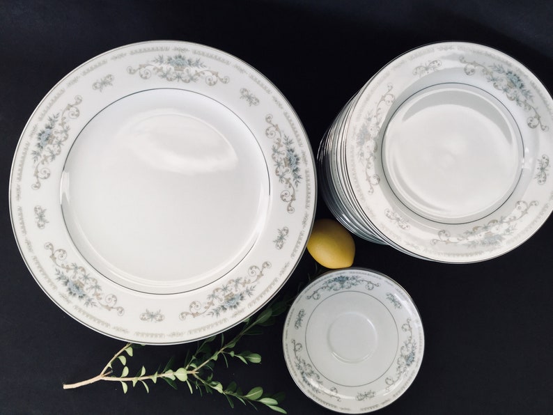 Diane Dinnerware By Fine Porcelain China Of Japan 8 Dinner Etsy