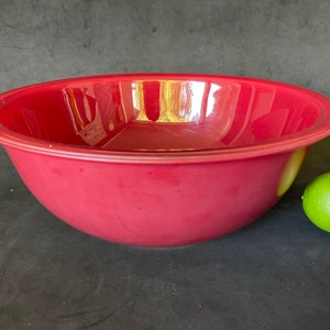 Pyrex 325 Red Mixing bowl with clear base, 2.5L, made in USA