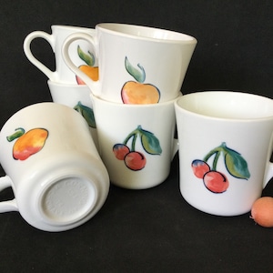 Corning  Fruits 8 mugs, USA made