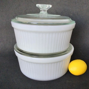 Anchor Hocking  1437 1.5 qt Hospitality Oven ware 2 Round casserole/soufflé  Ribbed Opal Ware with Pyrex lids, 4 pieces