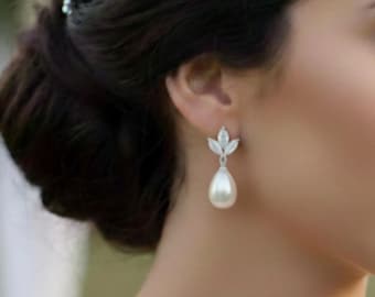 12mm GOLD, SILVER Leaf with Teardrop Earring and Necklace Set. Bridesmaid Jewelry Set. Bridesmaid Jewelry Set.