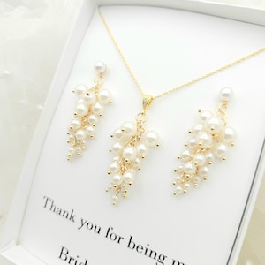 Grape shaped Pearl Necklace, Earring. Bridesmaid Jewelry Set. Wedding Jewelry Set. Bridal Jewelry Set-Gold ,Silver Colors