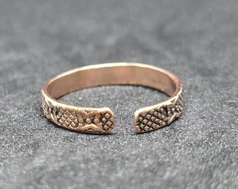 Handgemaakte koperen helende ring: verstelbare artritis-verlichtingsband