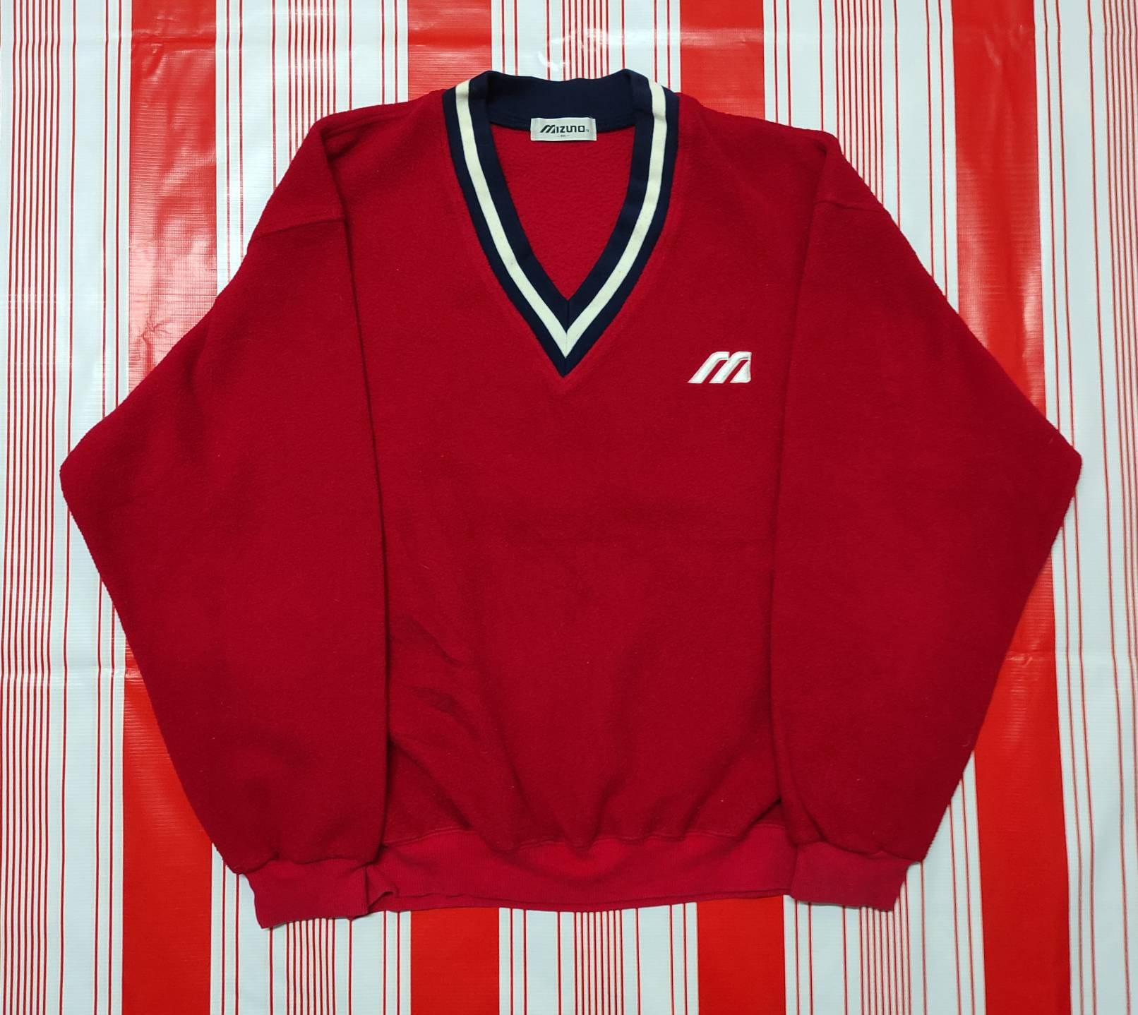 Mizuno v neck sweater discount
