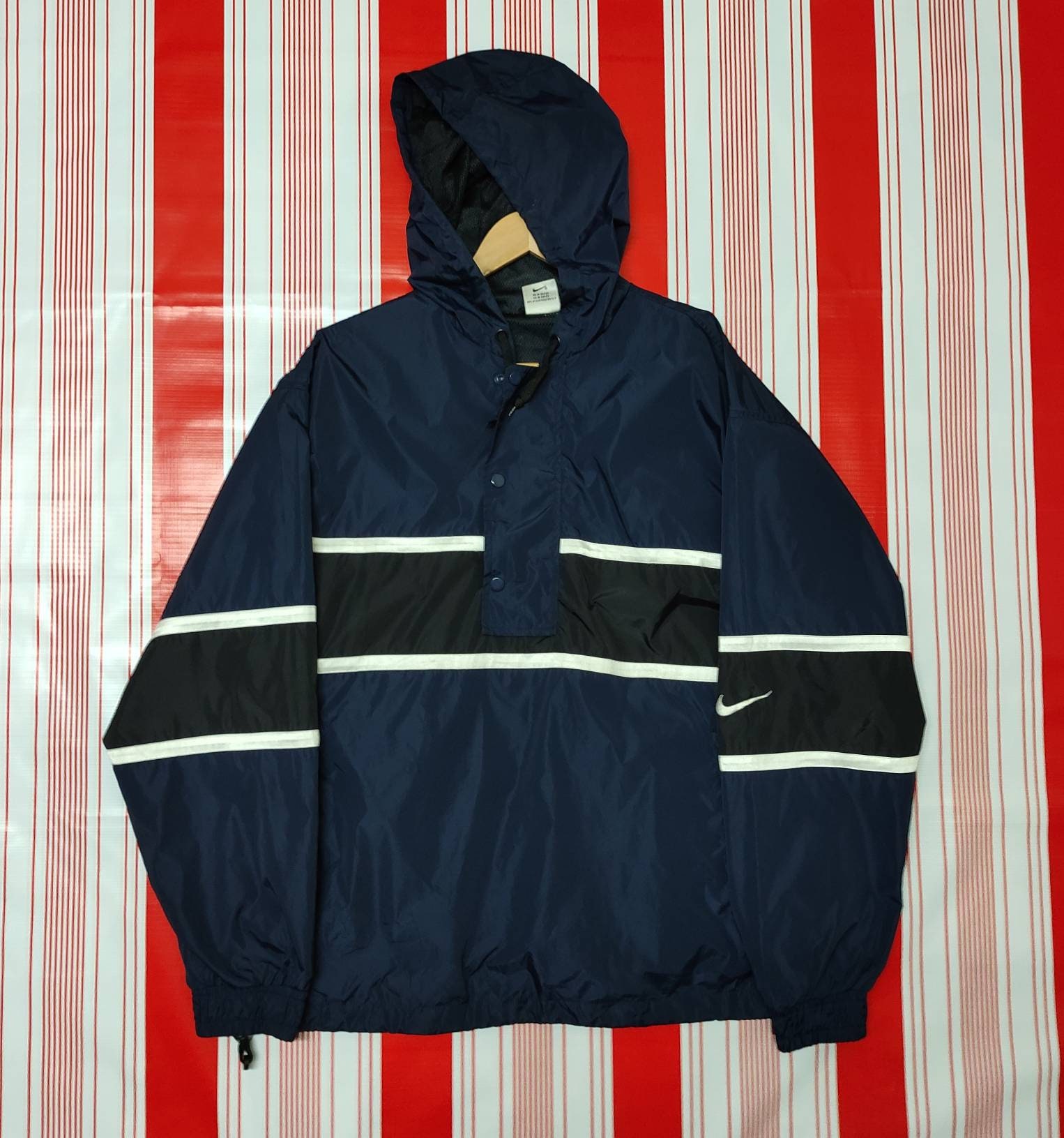 nike oversized windbreaker