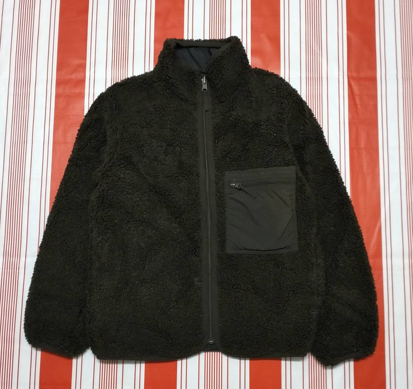 Uniqlo u hotsell reversible fleece jacket