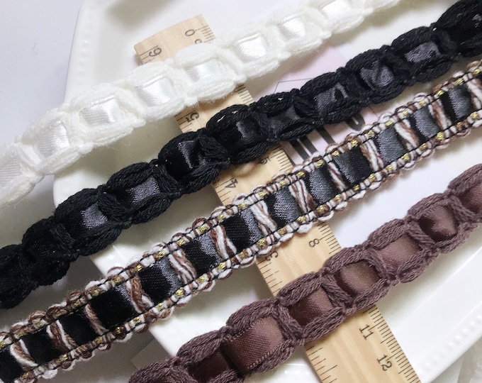 Decorative Lace Trim, Sewing Embellishment, Costume Design, Sold by 1 Yard