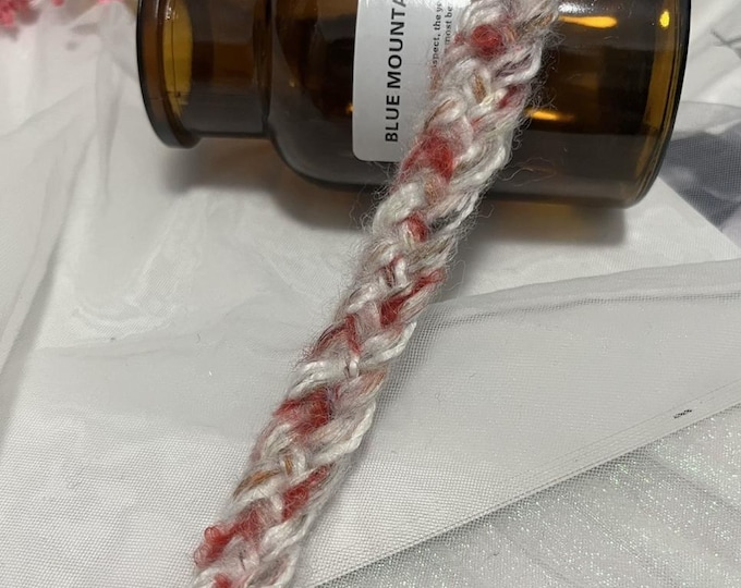 Lace Trim, Costume Design Sewing Embellishment, Bridal Trim - Sold by 1 Yard