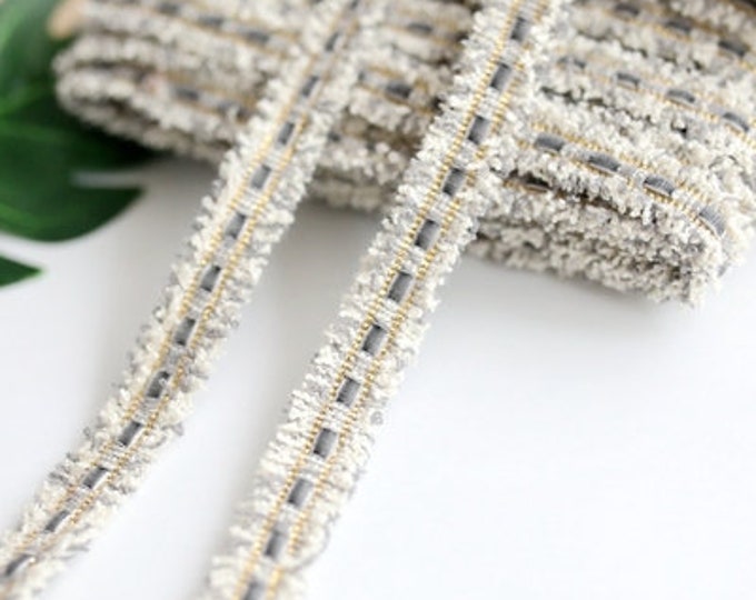 Decorative Lace Trim, Costume Design, Sewing Embellishment, Sold by 1 Yard