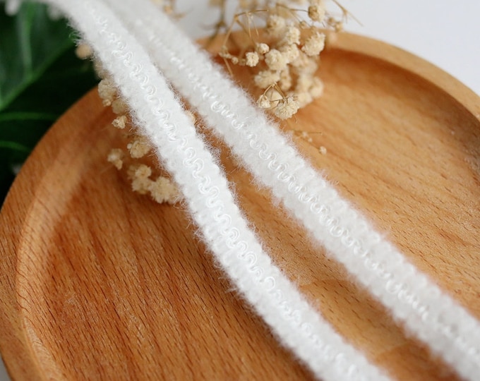 White Lace Trim, Sewing Embellishment, Costume Design (Sold by 1 Yard)