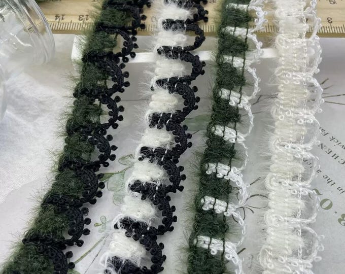 Decorative Lace Trim, Costume Design, Sewing Embellishment - Sold by 1 Yard