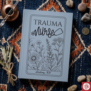 Diario de enfermería de trauma - Regalos personalizados de agradecimiento para enfermeras de urgencias, cuaderno para enfermeras practicantes de cuidados intensivos, diario de enfermería de cuidados agudos de urgencias Wildflower