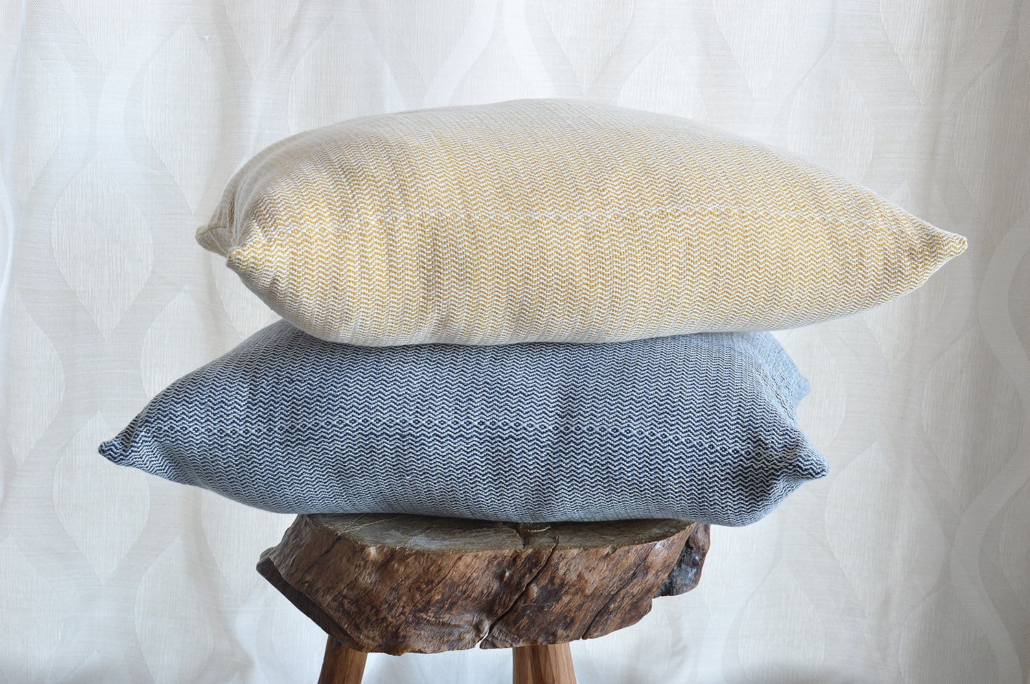 Coussin Jaune Safran Motif Chevron, Rectangulaire 60x40cm, Coton Haute Qualité, 100% Naturel et Tiss