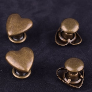 50 pcs Bronze Rivets 8*8 mm Heart-shape Rivet Metal Button Double Capped Rivets Double Head Purse Notions Rivet Studs for Bag/ straps