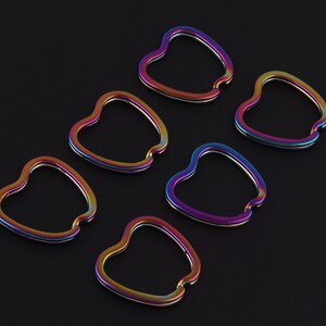 Manzana Arco Iris dividido llaveros suministros de llavero, abalorio de joyería llavero de metal para encontrar llavero, llavero artesanal de cuero DIY Hardware
