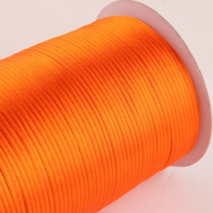 2mm orange Satin-Nylonschnur-Perfekt für verstellbare Halsketten,Chunky-Halsketten-Schnur,Kordel-Bulk-Lager für Makramee,Quaste,Perlen,Rattail-Schnüre