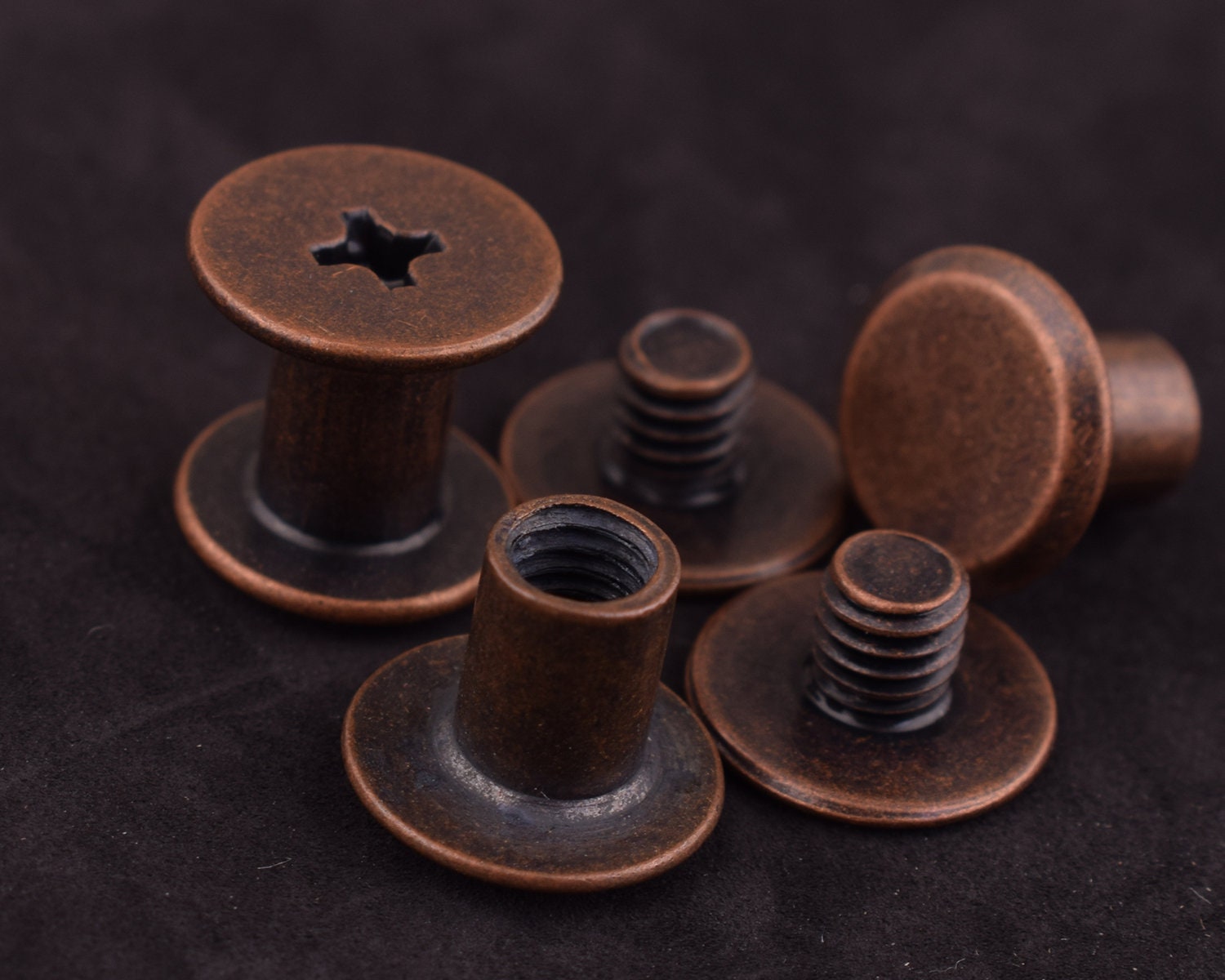 20 Borchie E Rivetti Per Pelle In Bronzo – Kit Di Bottoni Rotondi In Rame E Ferro 8x6mm Per Borsa, Cintura, Portafoglio E Accessori Fai Da Te