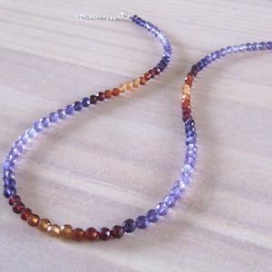 Collier d'améthystes et de grenats, collier ras de cou multicolore avec améthystes et grenats en argent 925 ou or 14 carats, pierres de naissance de janvier.