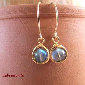 Oorringen van labradoriet, sterlingzilver en 14K gold filled labradoriet oorbellen, met draad omwikkelde oorbellen.