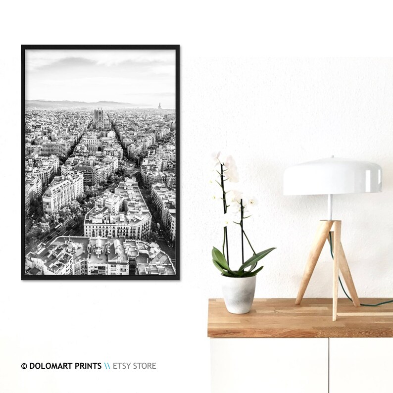 Barcelonas silhuetttryck, svartvitt fotografi av Sagrada Familia (digital nedladdning) bild 4