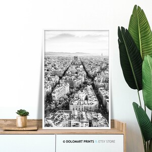 Barcelonas silhuetttryck, svartvitt fotografi av Sagrada Familia (digital nedladdning) bild 5